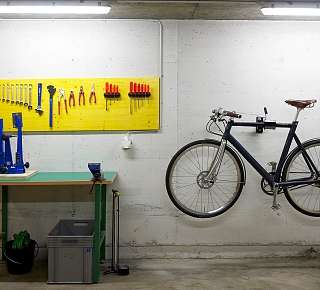 Bike at the workshop in the Hotel Continental