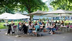 Guests at Bellini Giardino