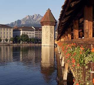 Kapellbrücke Luzern im Sommer